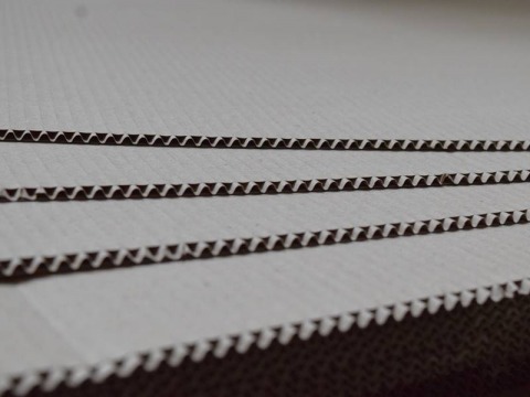 กระดาษลูกฟูก 2 ชั้น